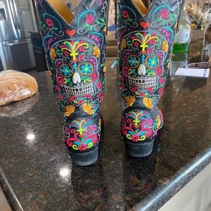 Old Gringo Embroidered boots
